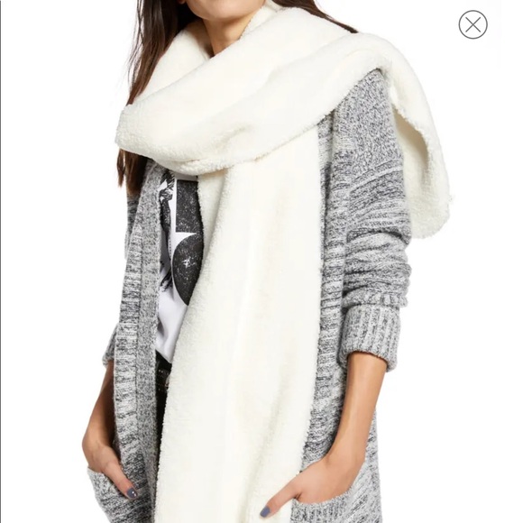 Treasure & Bond Accessories - Faux Shearling Stole/scarf